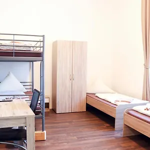 Fmm Hostal Memmingerberg