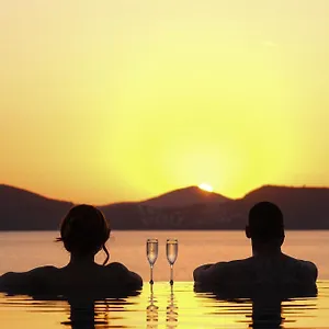 ni-marin-hotel.aegeanhotels.net/