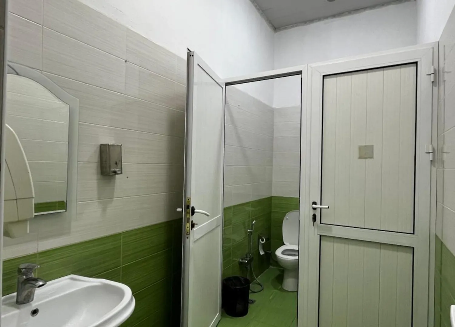 Friends Hostel 0*, Baku